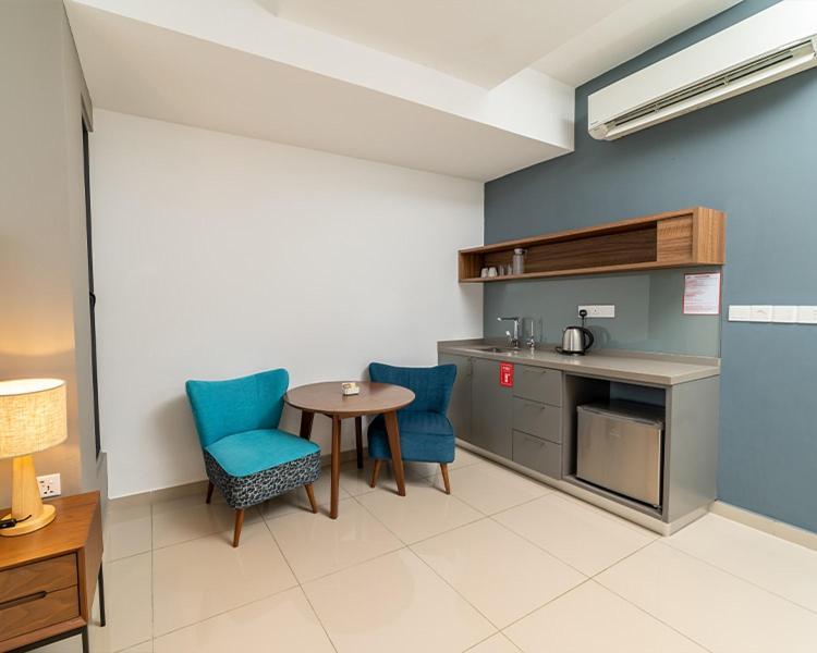 Tanjung Point Residences Танджунг Бунга Екстериор снимка