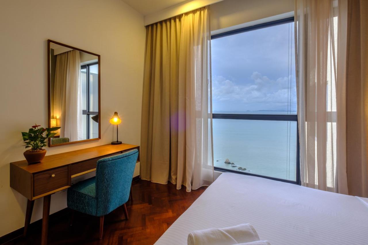 Tanjung Point Residences Танджунг Бунга Екстериор снимка